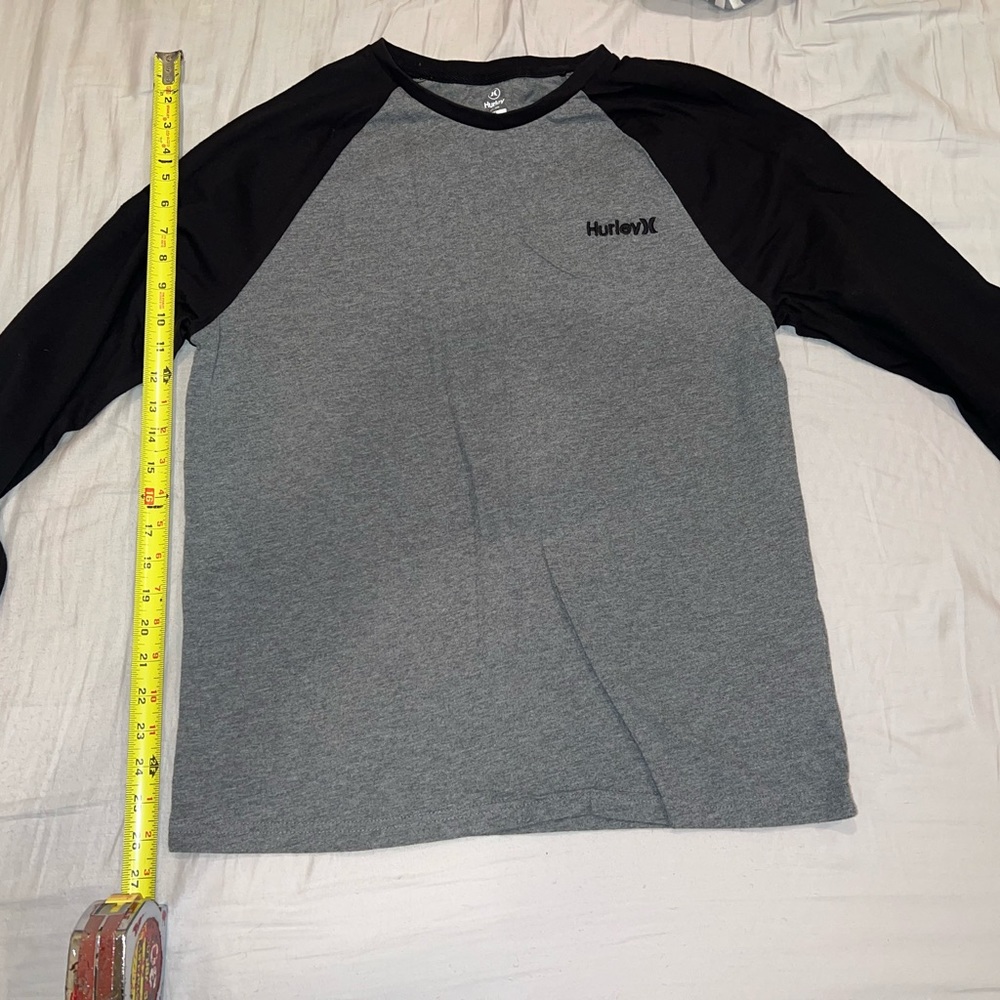 Hurley Brand Mens Medium Baseball long sleeve shirt